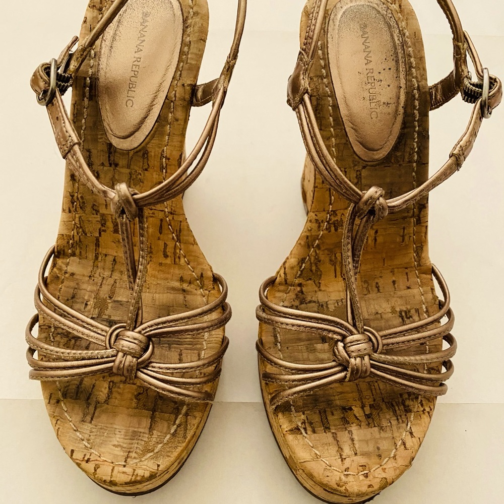 Banana Republic copper metallic cork mignon wedge